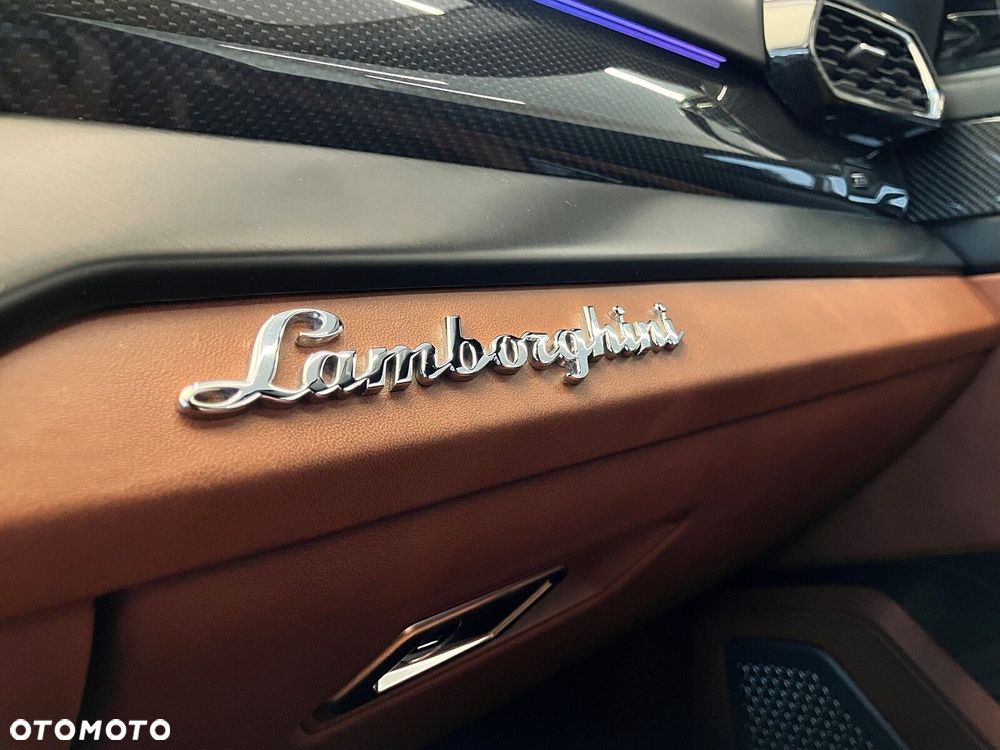 Lamborghini Urus - 25