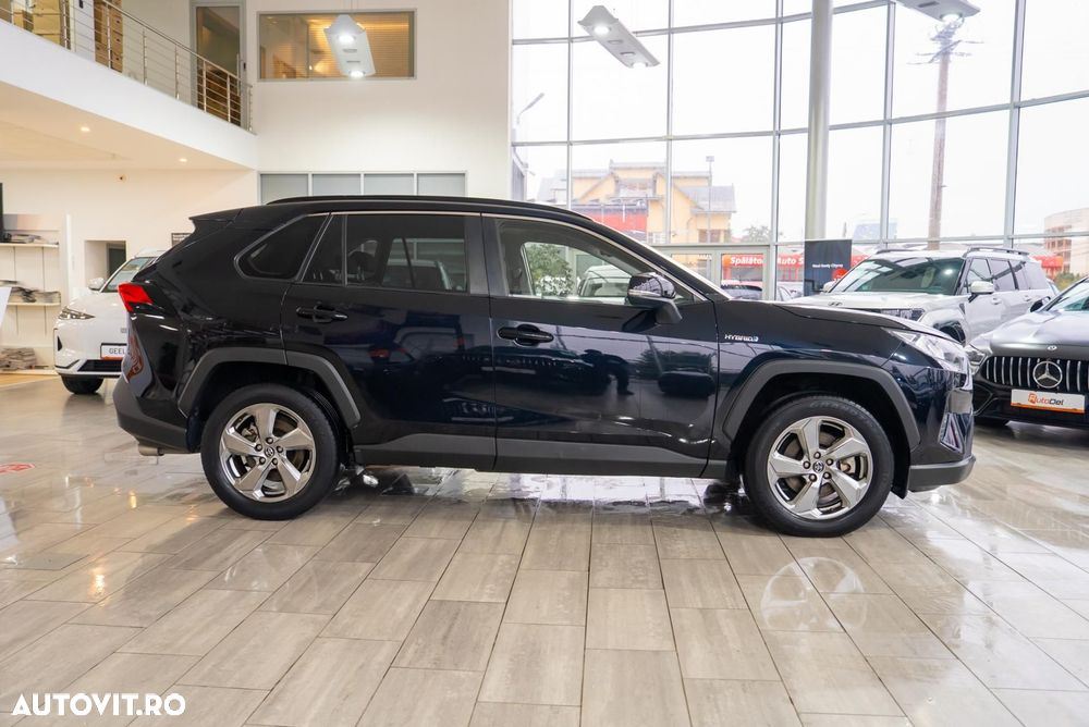 Toyota RAV4 - 7