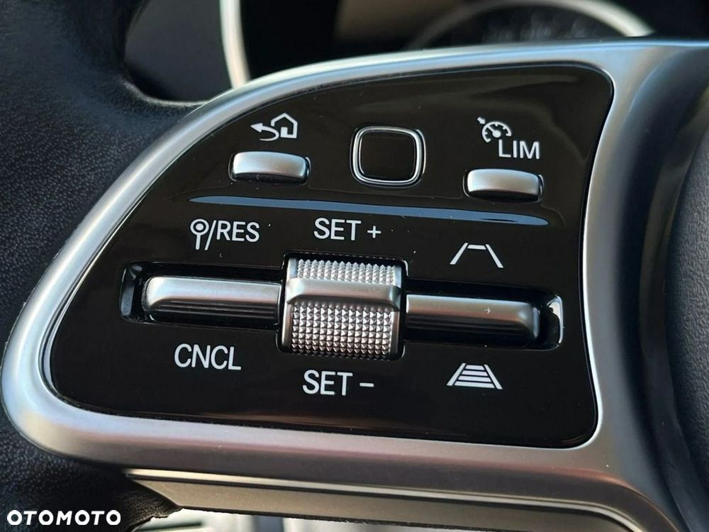 Mercedes-Benz GLC 300 d 4-Matic - 25