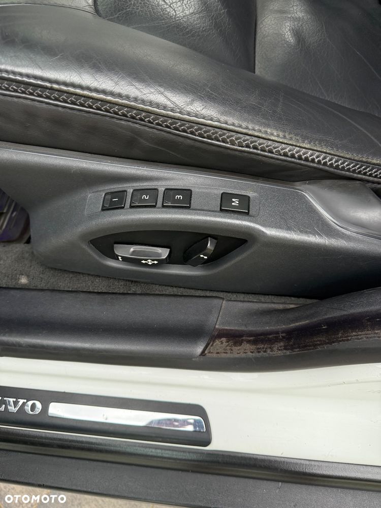 Volvo XC 70 D5 AWD Momentum - 7