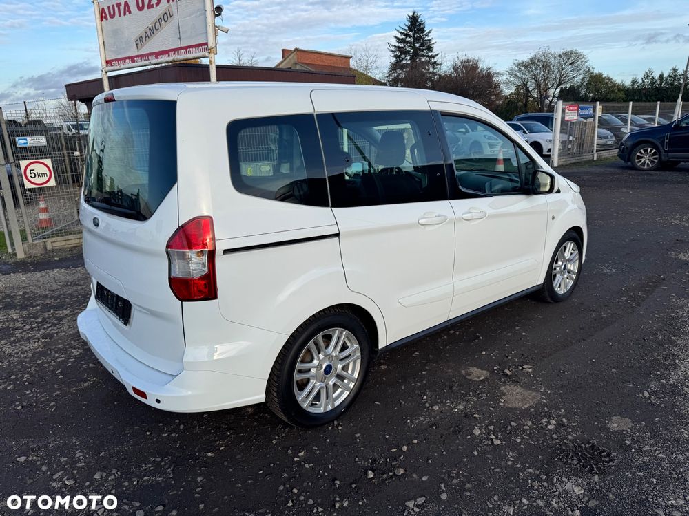 Ford Tourneo Courier 1.5 TDCi S&S Trend - 6