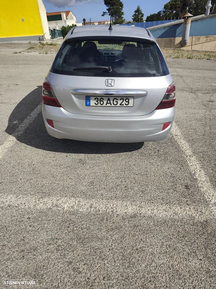 Honda Civic 1.4i S - 4