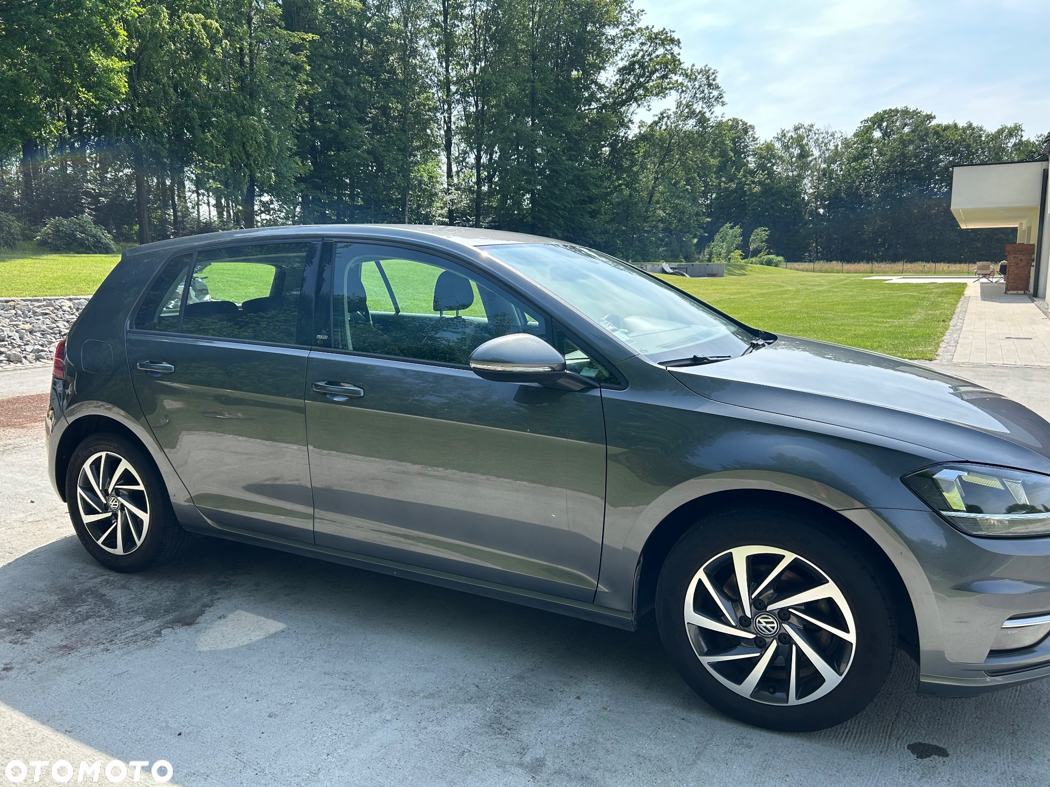 Volkswagen Golf - 6