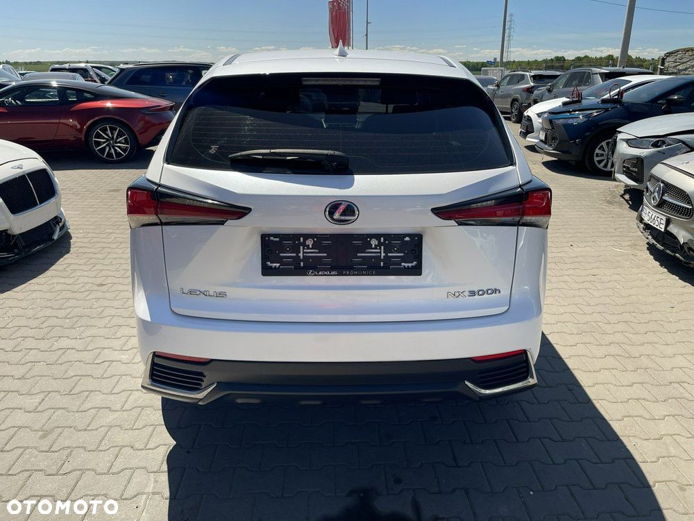 Lexus NX 300h - 9