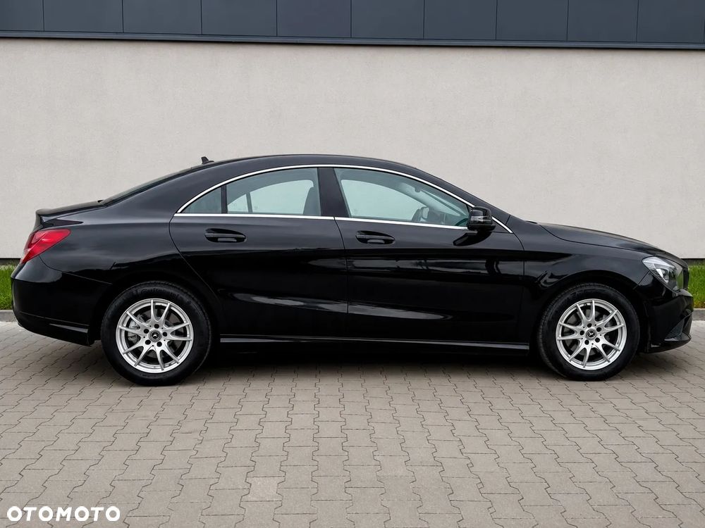 Mercedes-Benz CLA 180 BlueEffICIENCY Edition - 26