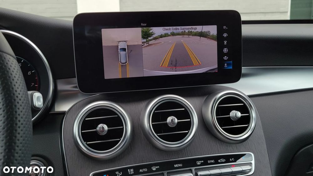 Mercedes-Benz GLC 300 4Matic 9G-TRONIC - 24