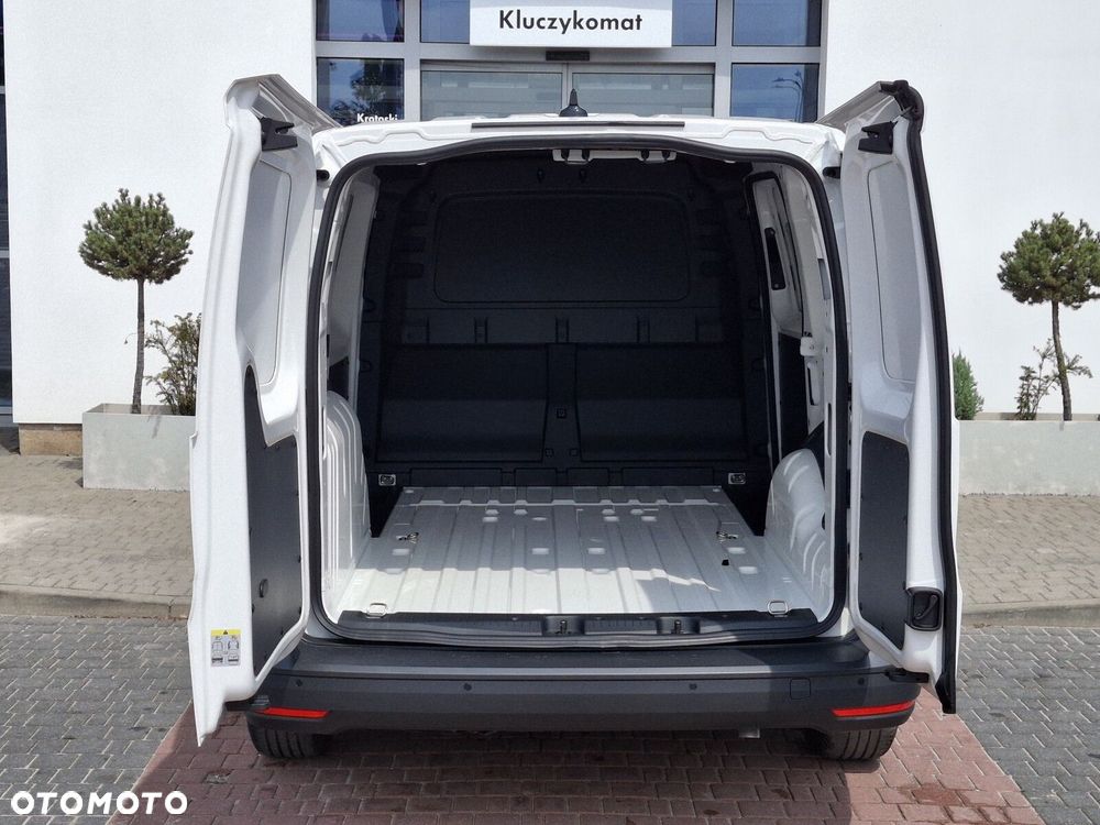 Volkswagen Caddy Maxi - 12