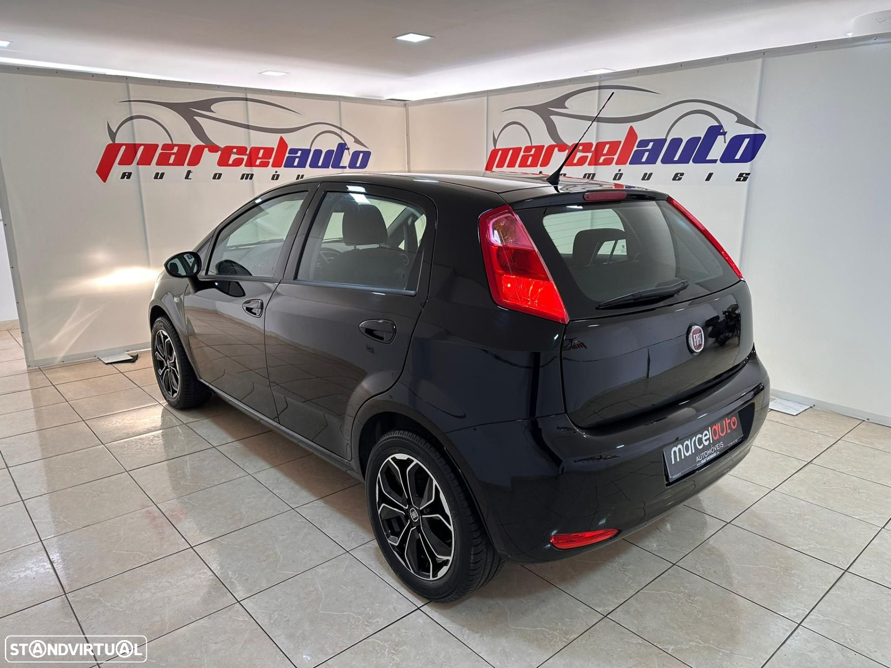 Fiat Punto 1.2 Lounge S&S - 8