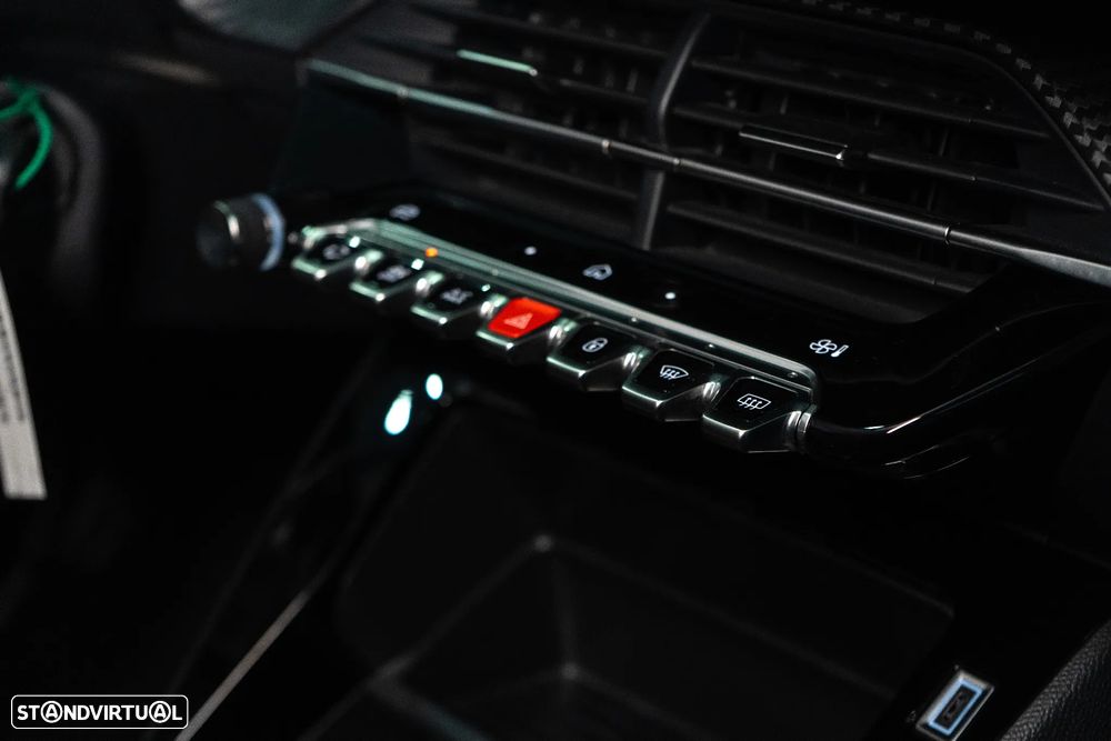 Peugeot 208 1.2 PureTech Active Pack - 8