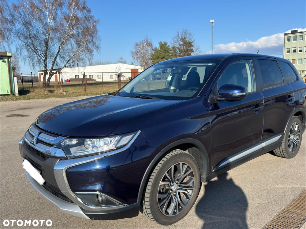 Mitsubishi Outlander - 2