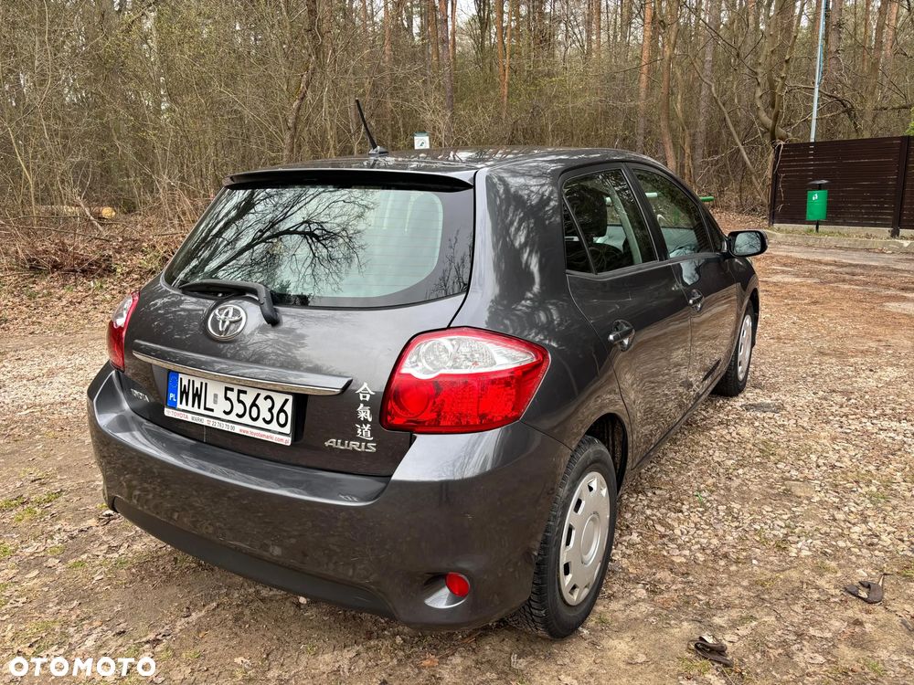 Toyota Auris 1.33 VVT-i Active - 4
