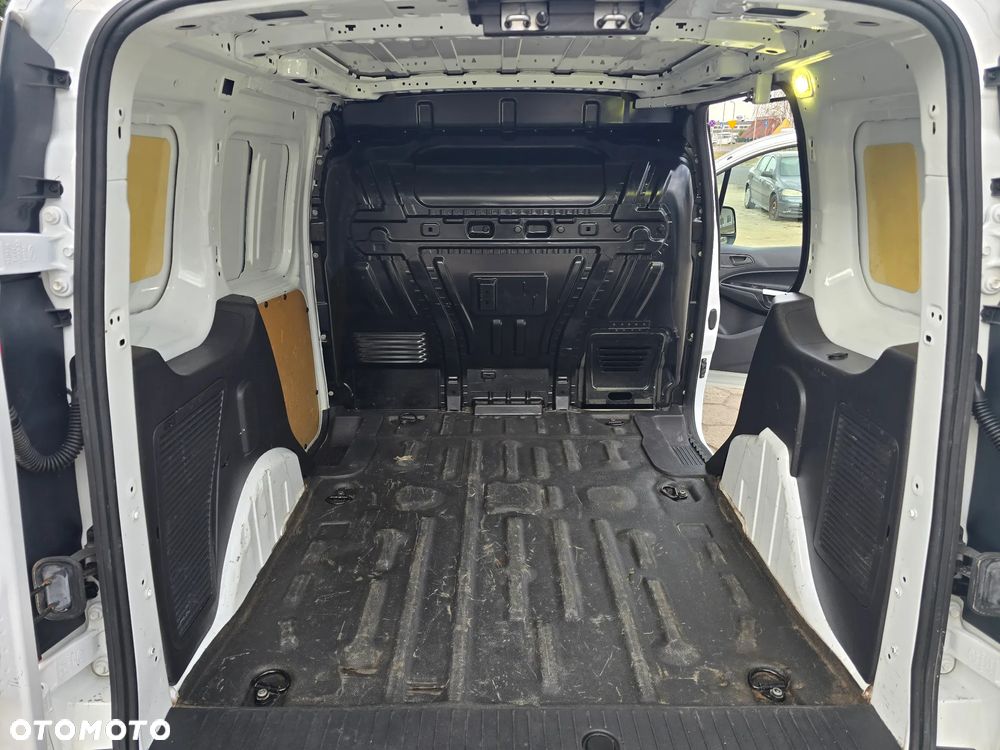 Ford Transit Connect - 15
