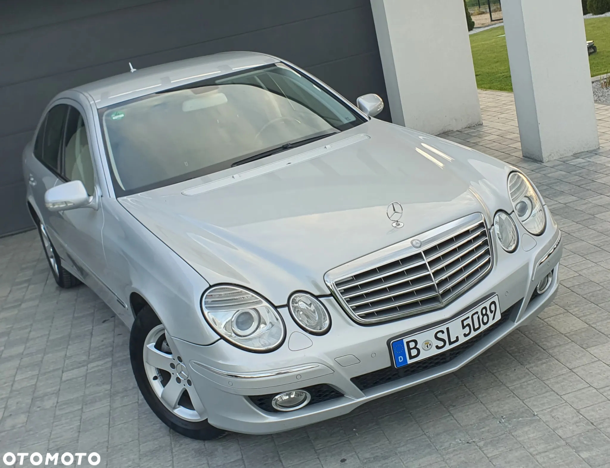 Mercedes-Benz Klasa E - 23
