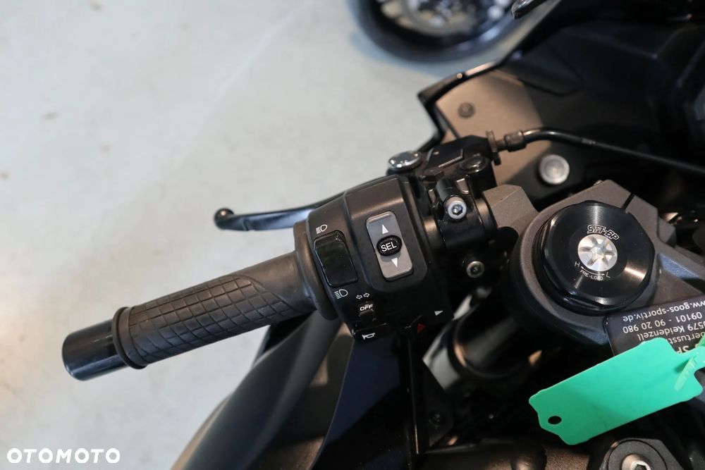 Kawasaki Ninja - 12