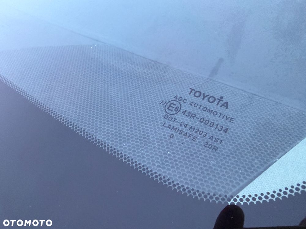 Toyota Avensis 1.8 Sol NAVI - 28