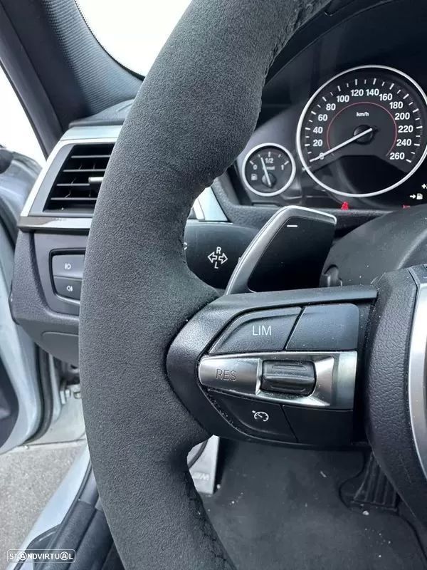 BMW 320 d Pack M Auto - 29