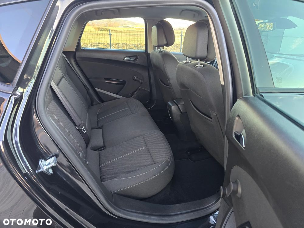 Opel Astra 1.4 Turbo Design Edition - 20