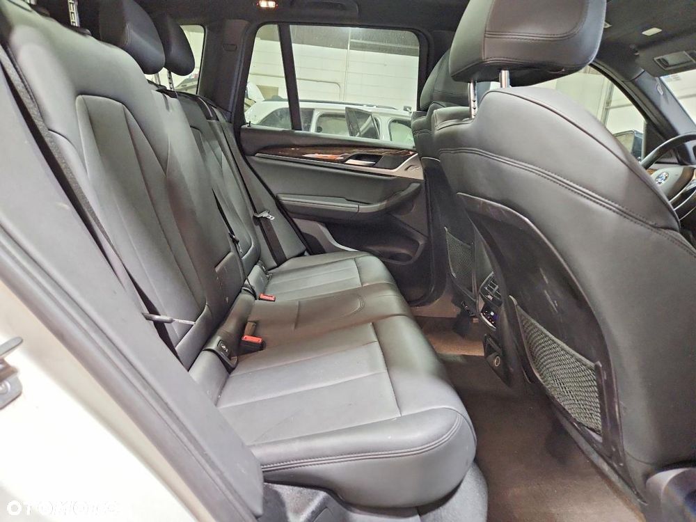 BMW X3 xDrive30i GPF Advantage - 10