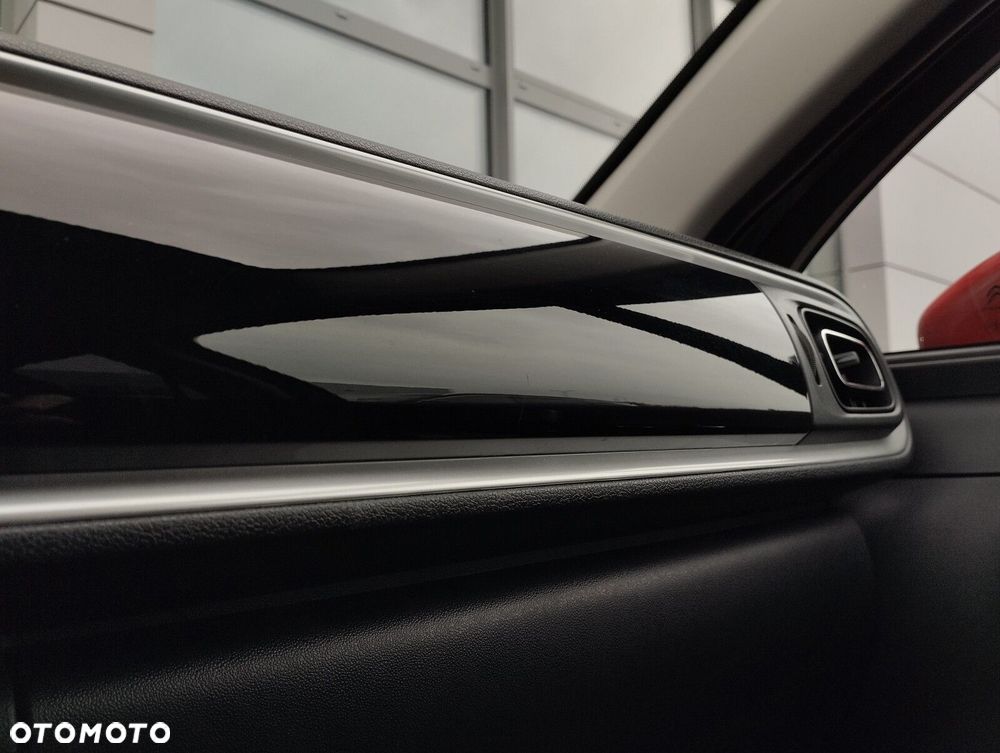 Citroën C3 1.2 PureTech Shine - 28