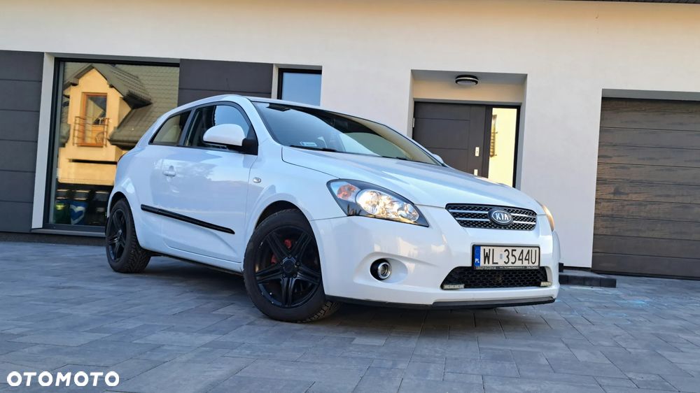 Kia Ceed - 1