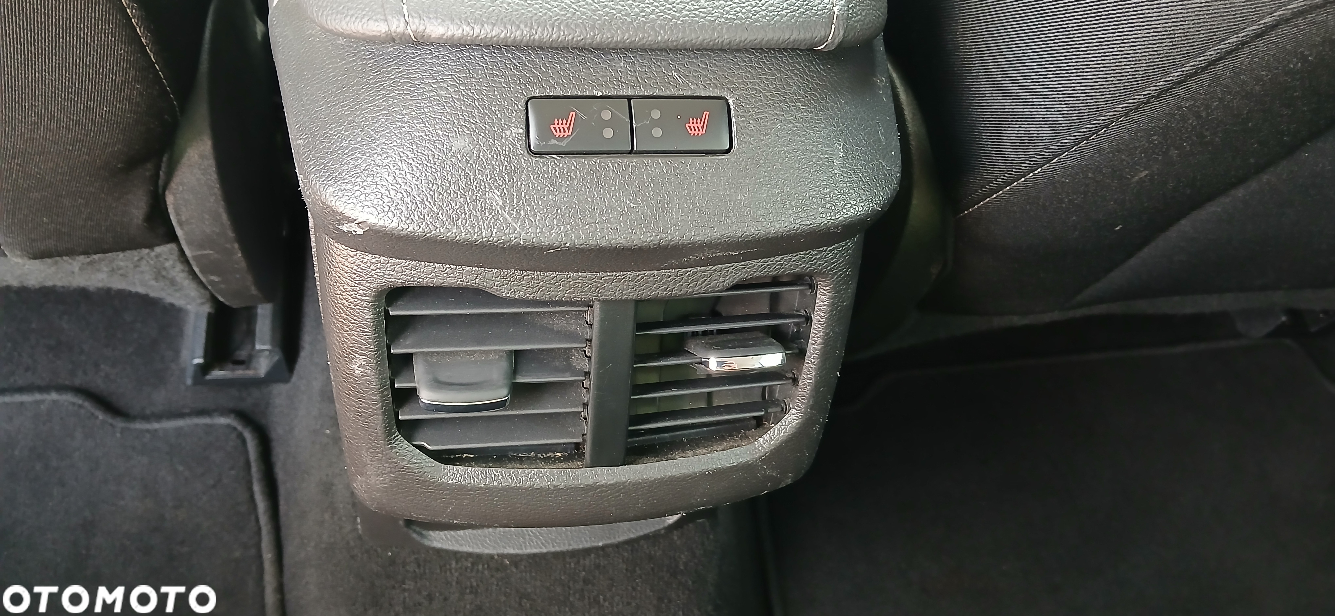 Ford Mondeo 2.0 EcoBlue Titanium - 27