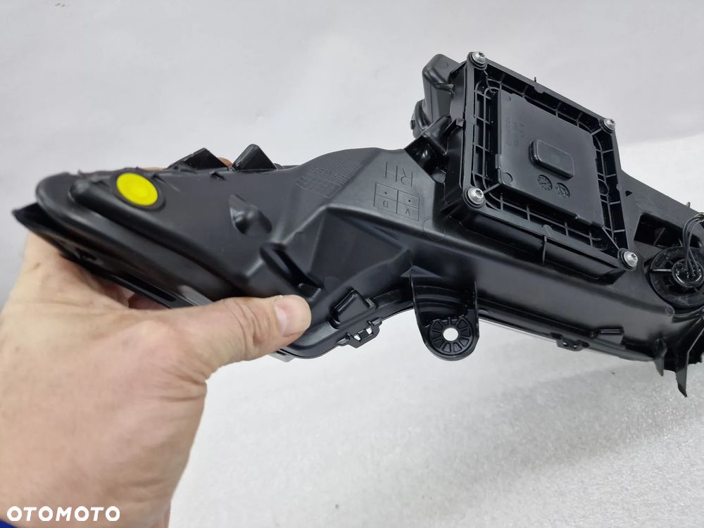 RENAULT MEGANE IV 4 E-TECH E TECH 21- PRAWY HALOGEN / LED / DRL , NR 266009007R / 266009083R , NR AUKCJI LA421 - 20