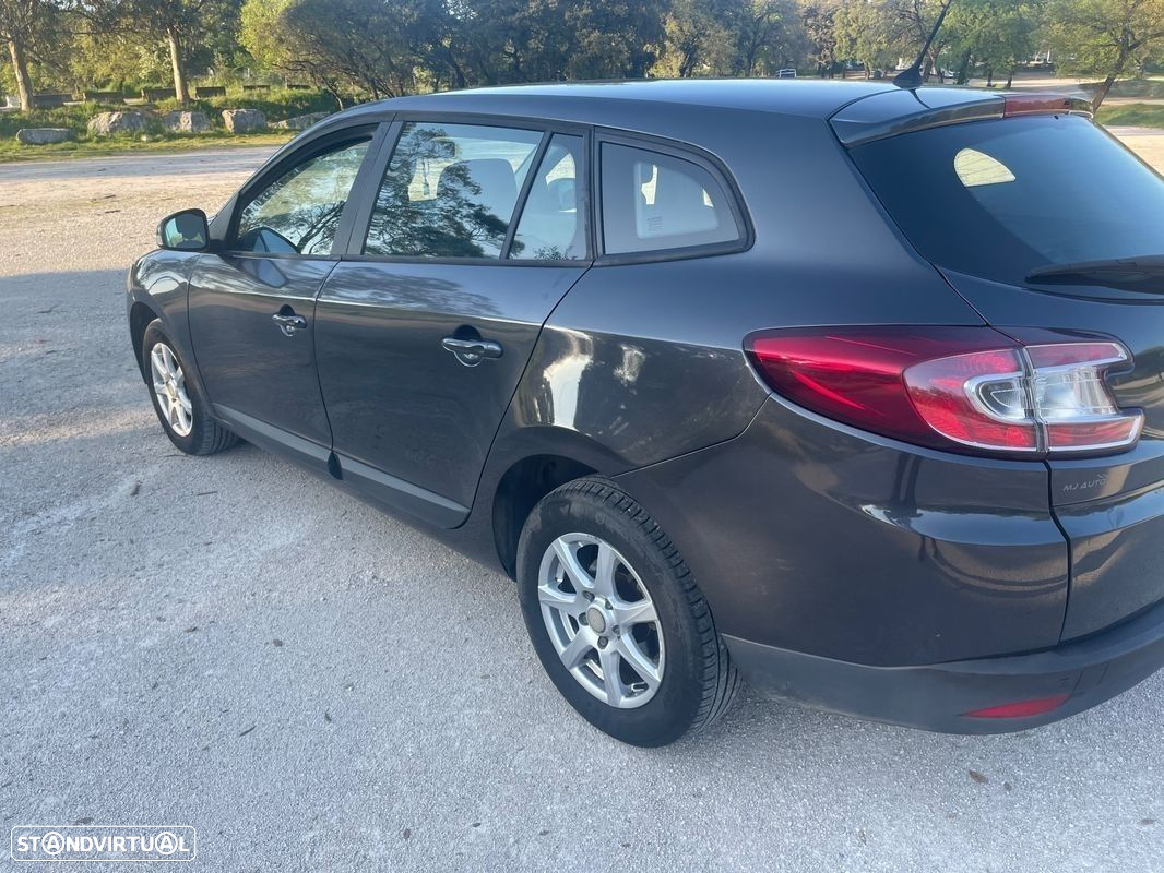 Renault Mégane Sport Tourer 1.5 dCi Dynamique - 4