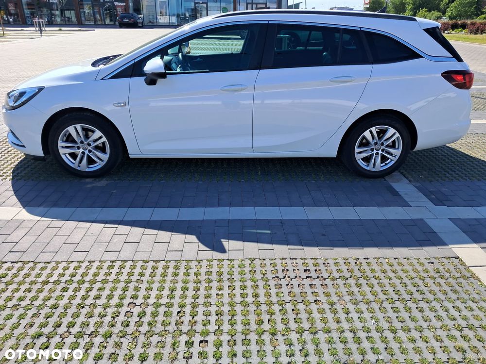 Opel Astra 1.6 D (CDTI) Dynamic - 1