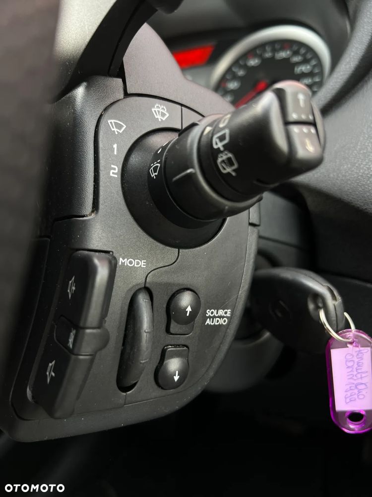 Renault Clio - 30