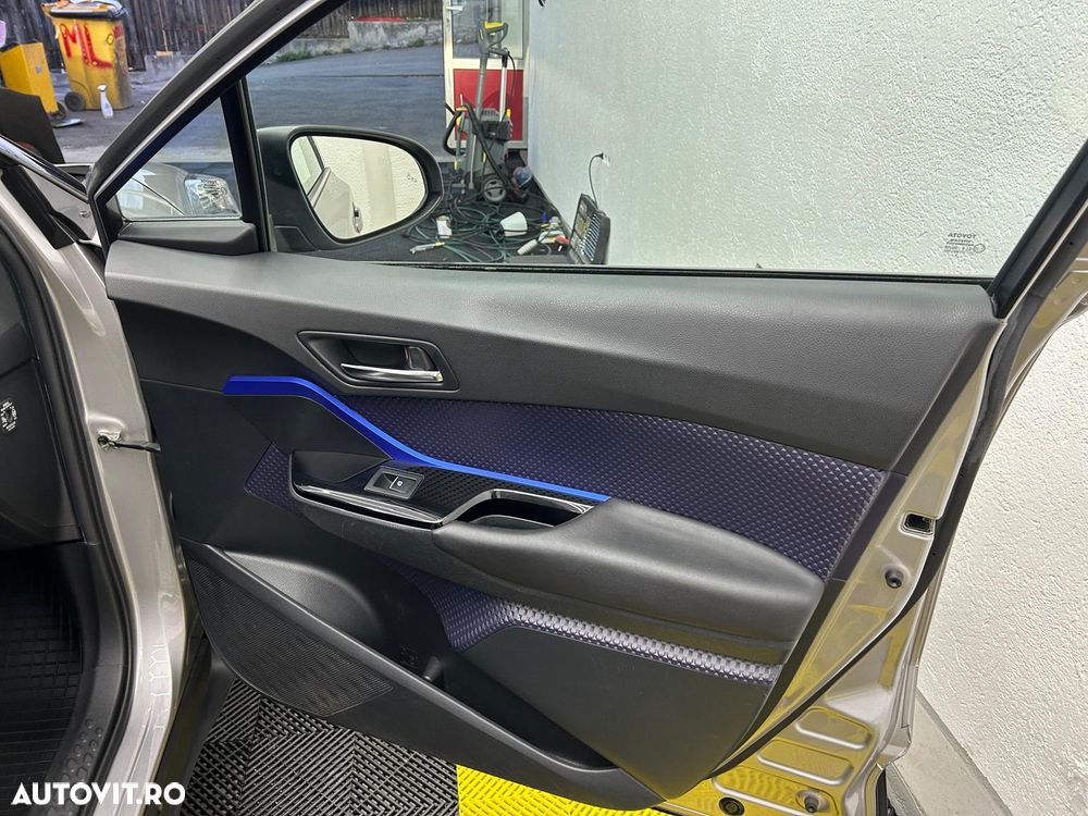 Toyota C-HR - 23
