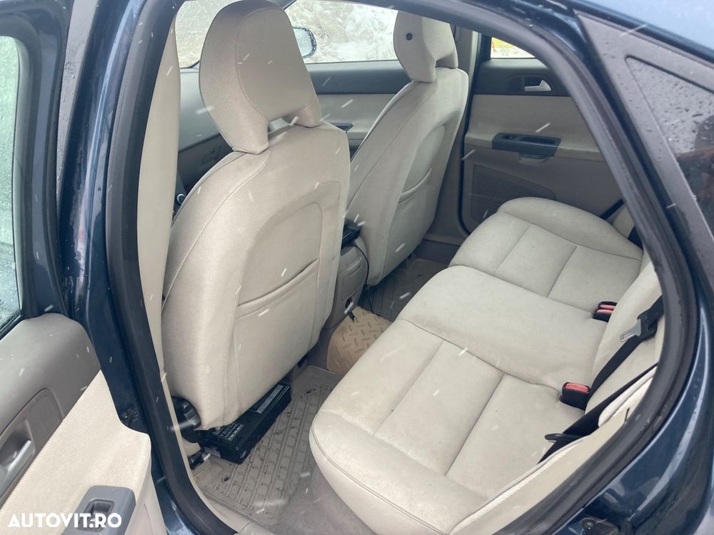 Volvo S40 1.6 D Momentum - 5