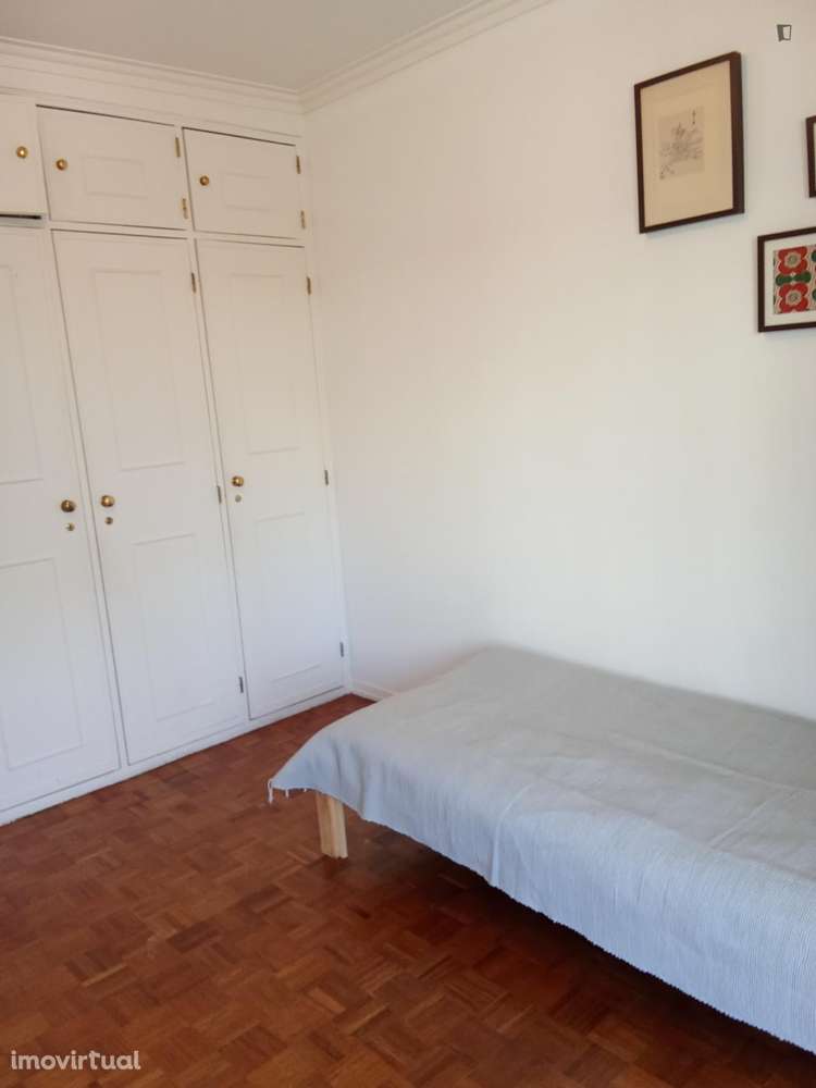 Quarto - localizado em Oeiras Lisbon - Grande imagem: 3/14