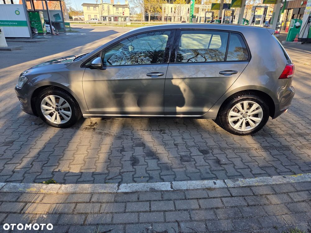 Volkswagen Golf 1.6 TDI DPF BlueMotion - 4