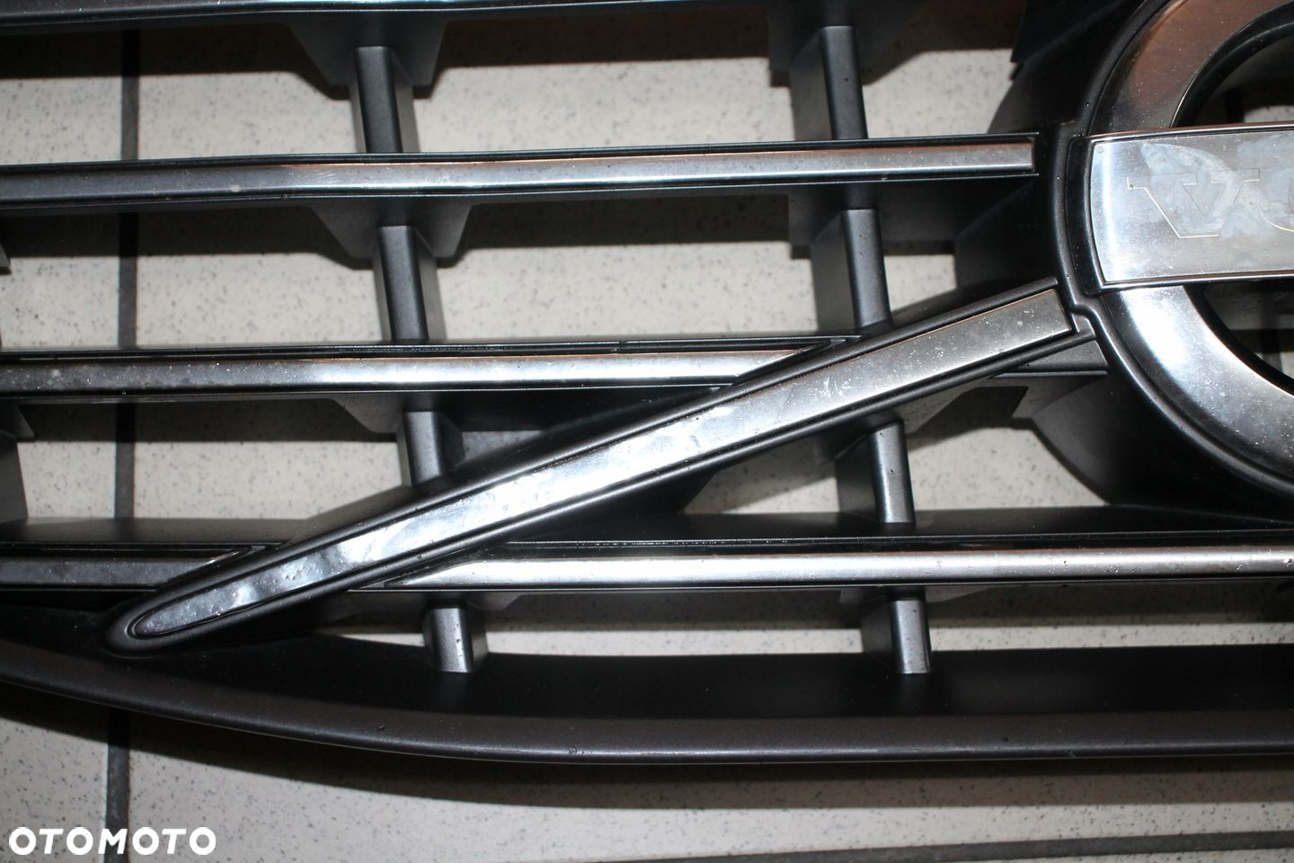 VOLVO XC60 LIFT GRILL ATRAPA ZDERZAKA - 4