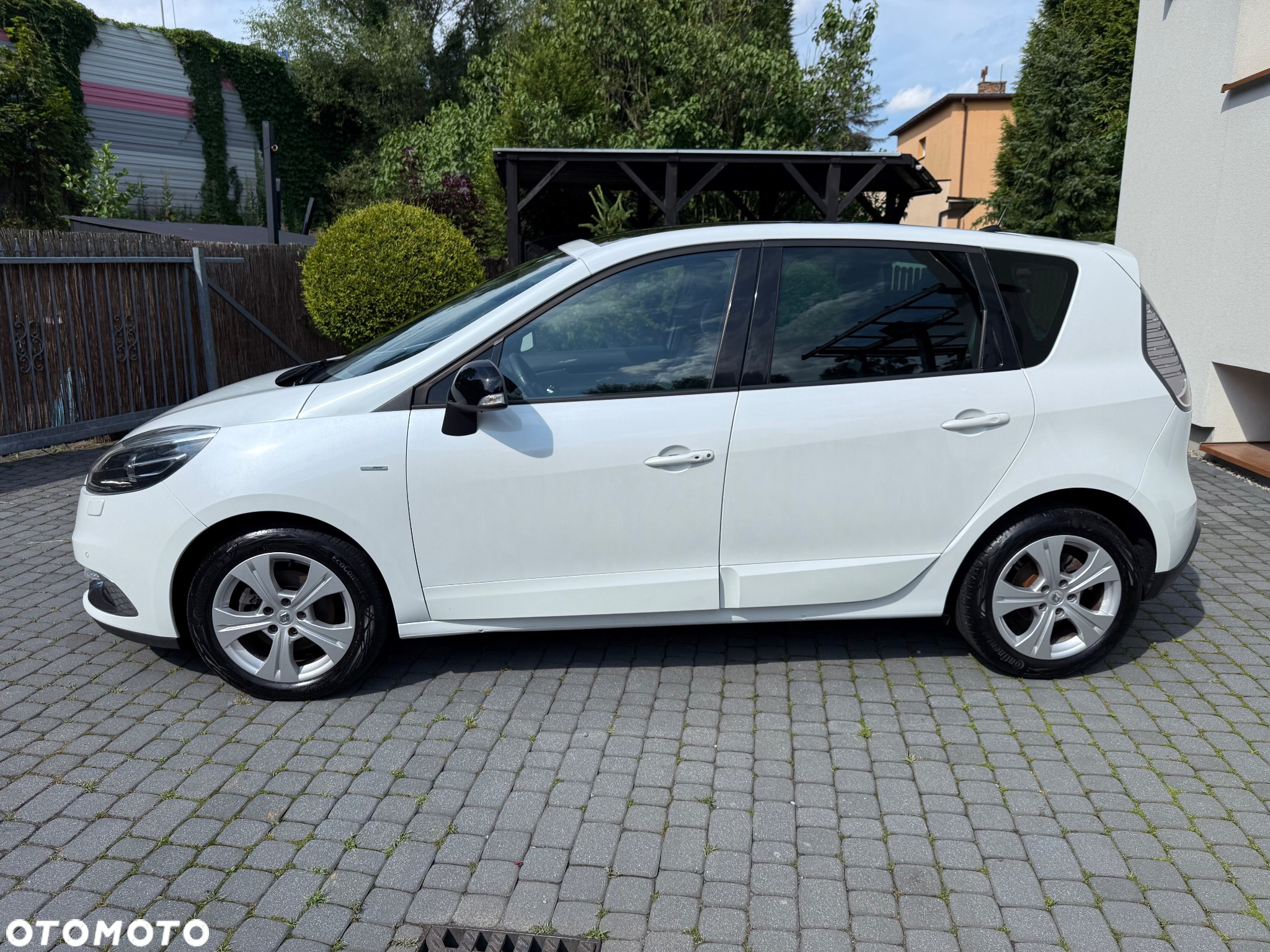 Renault Scenic 1.6 dCi Energy Bose Edition - 9