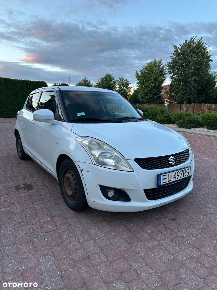 Suzuki Swift - 1