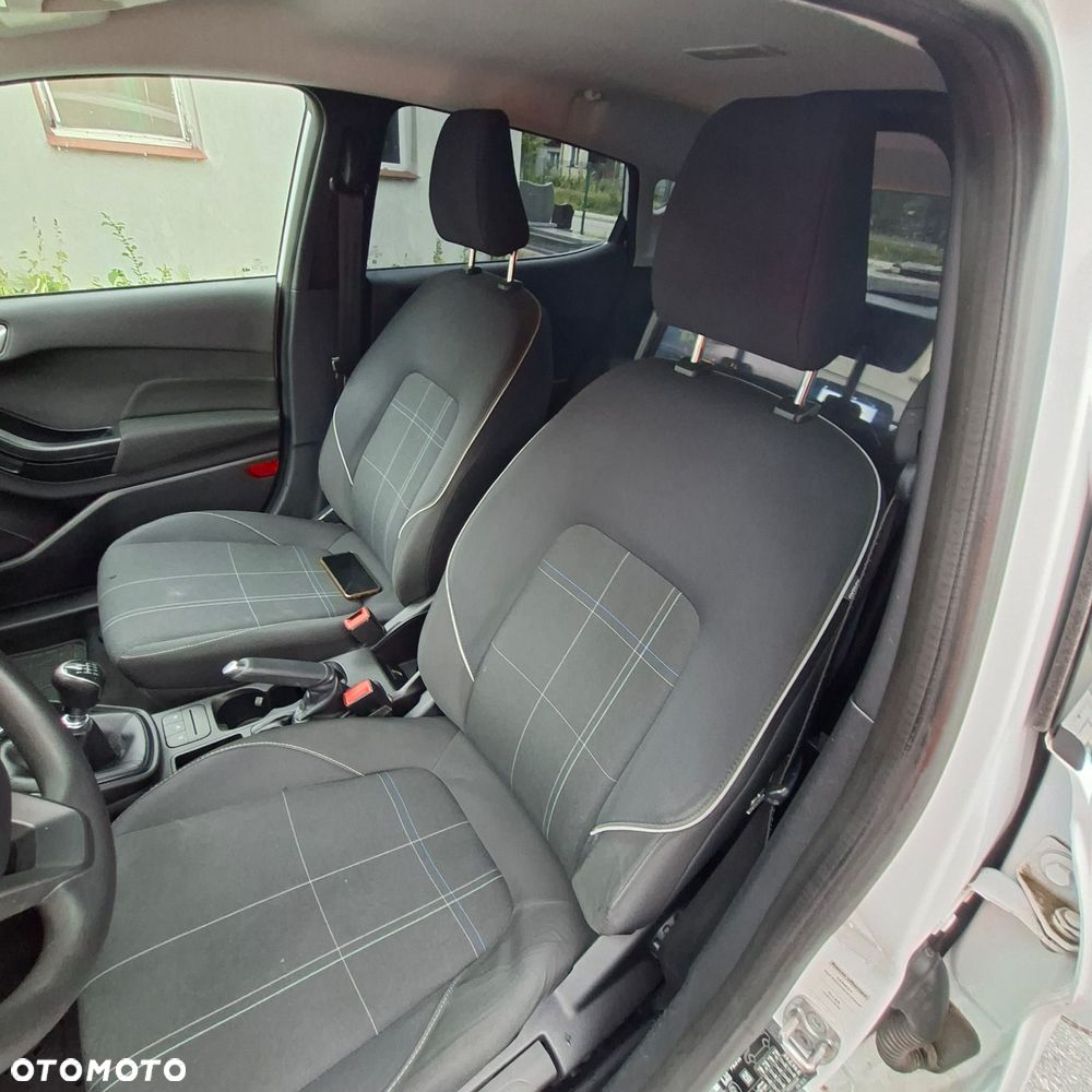 Ford Fiesta VAN - 17