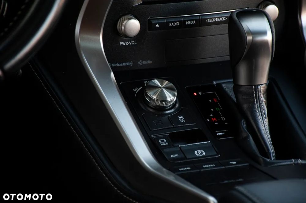 Lexus NX 300 AWD - 36