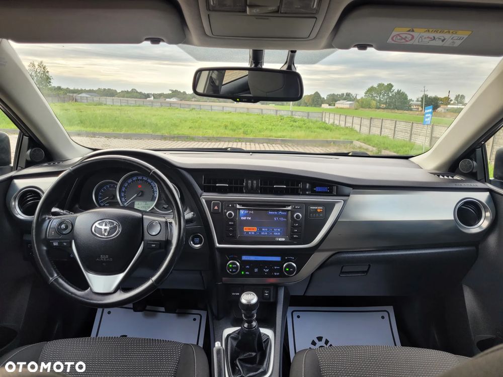 Toyota Auris 1.33 VVT-i Premium Comfort - 24
