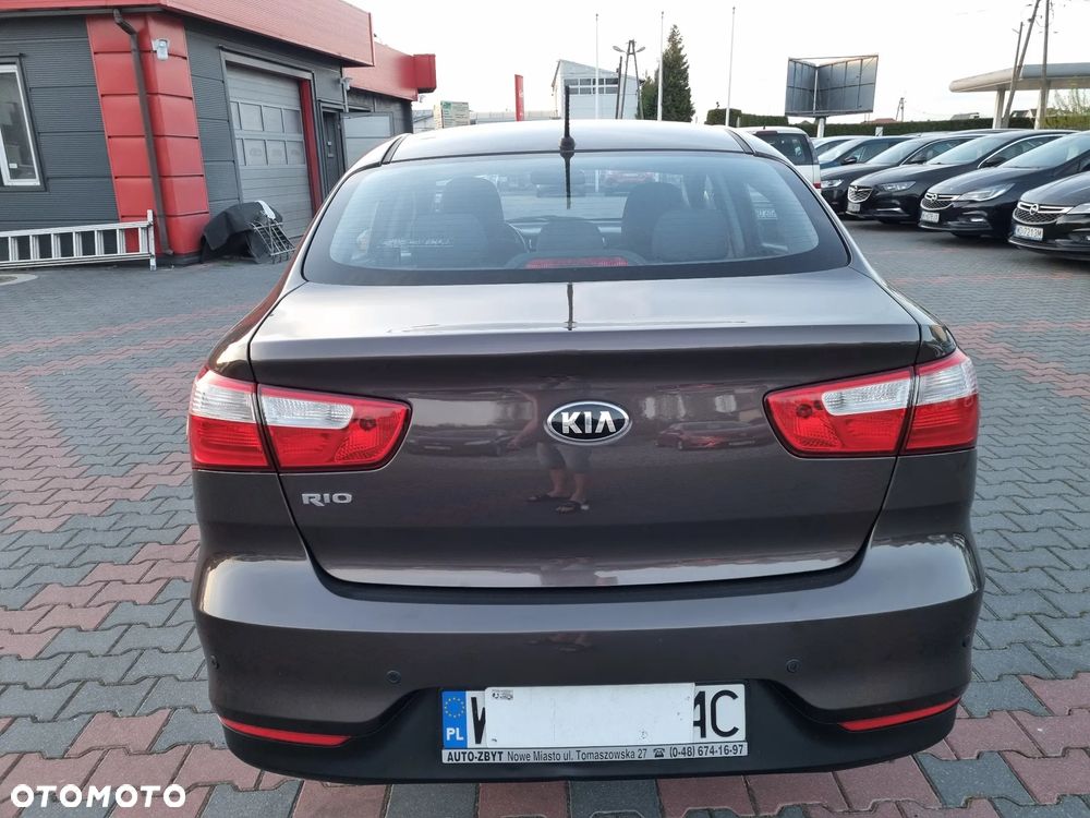 Kia Rio 1.2 L - 7