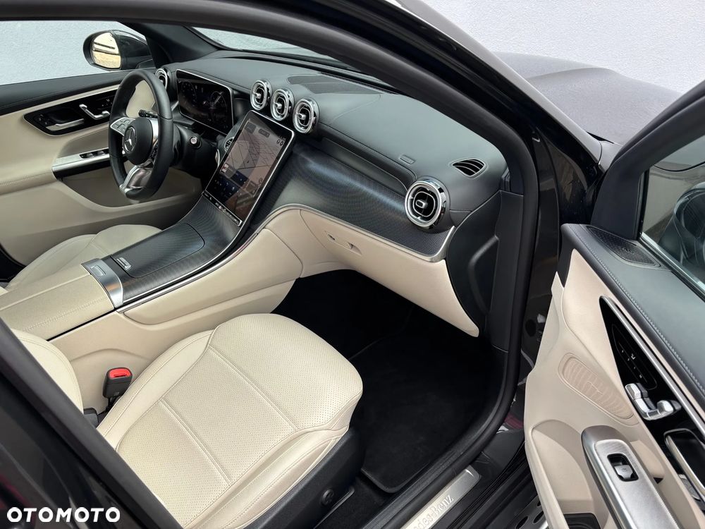 Mercedes-Benz GLC - 11