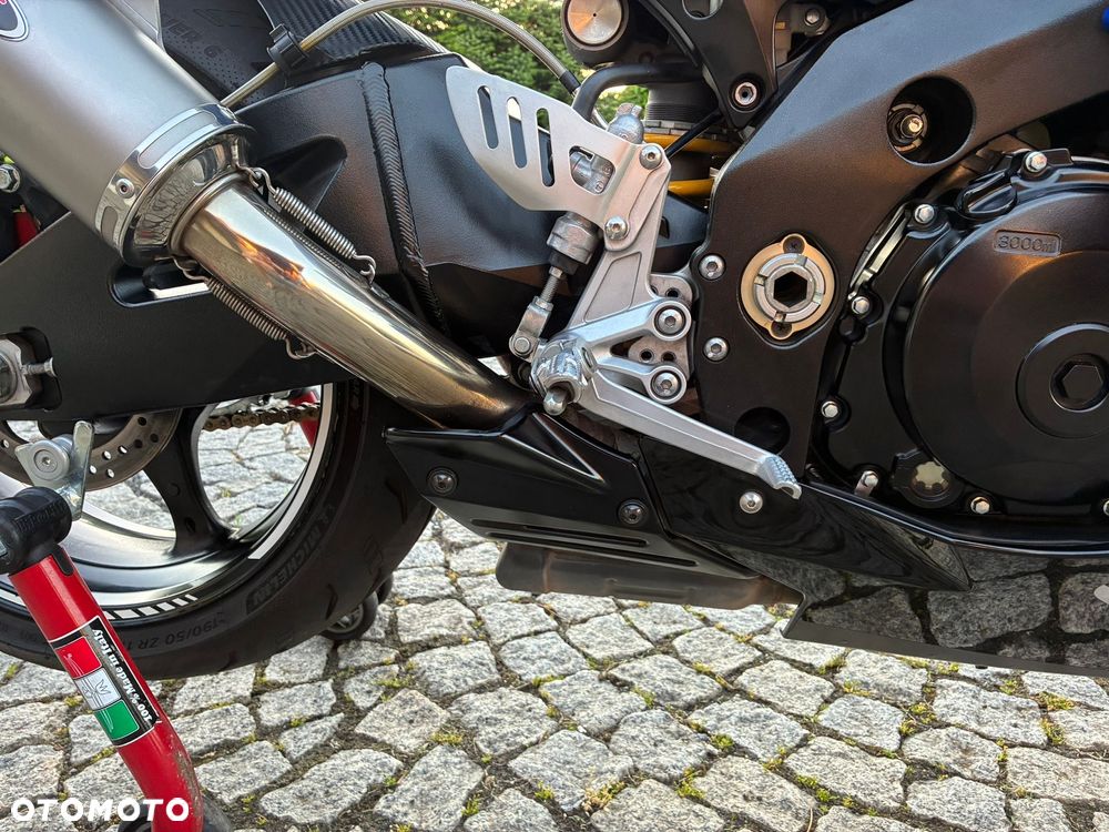 Suzuki GSX-R - 23