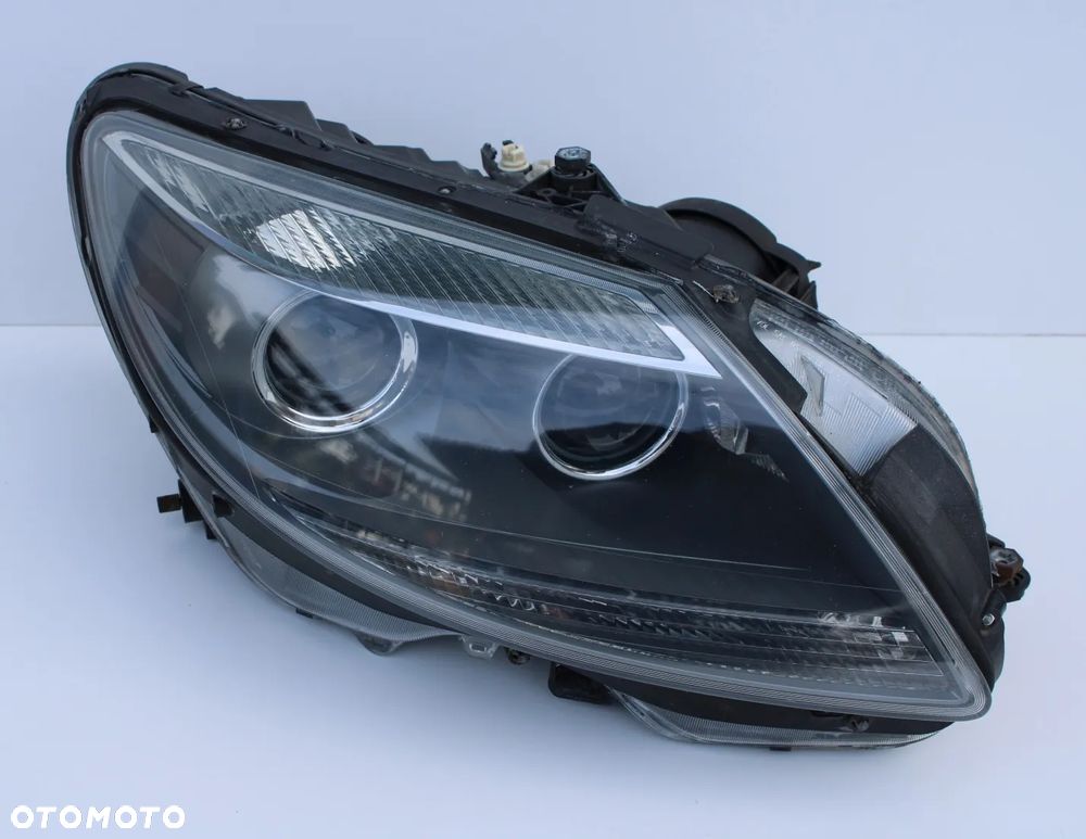 Reflektor prawy lewy czarny bi xenon bixenon lampa prawa lewa ILS OE Mercedes CL63 AMG W216 C216 Euro - 6