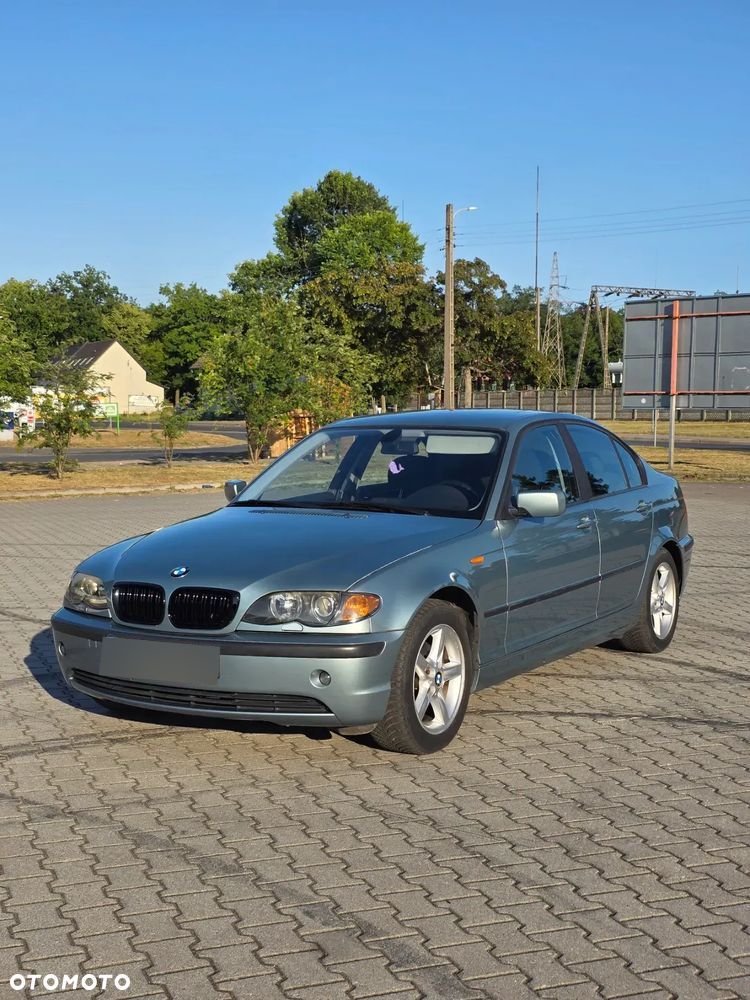 BMW Seria 3 318i - 1