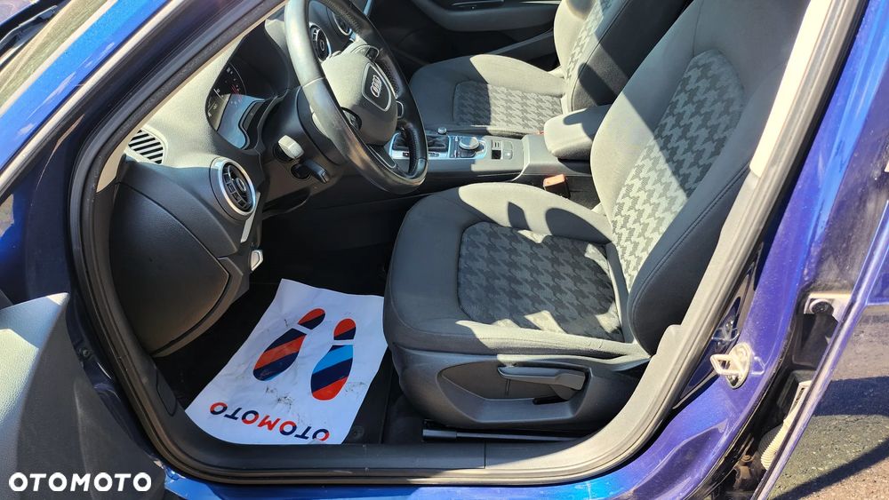 Audi A3 Sportback 1.4 TFSI S tronic Attraction - 5