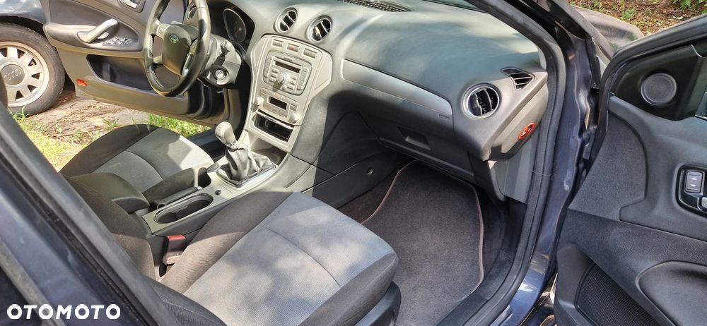 Ford Mondeo - 18