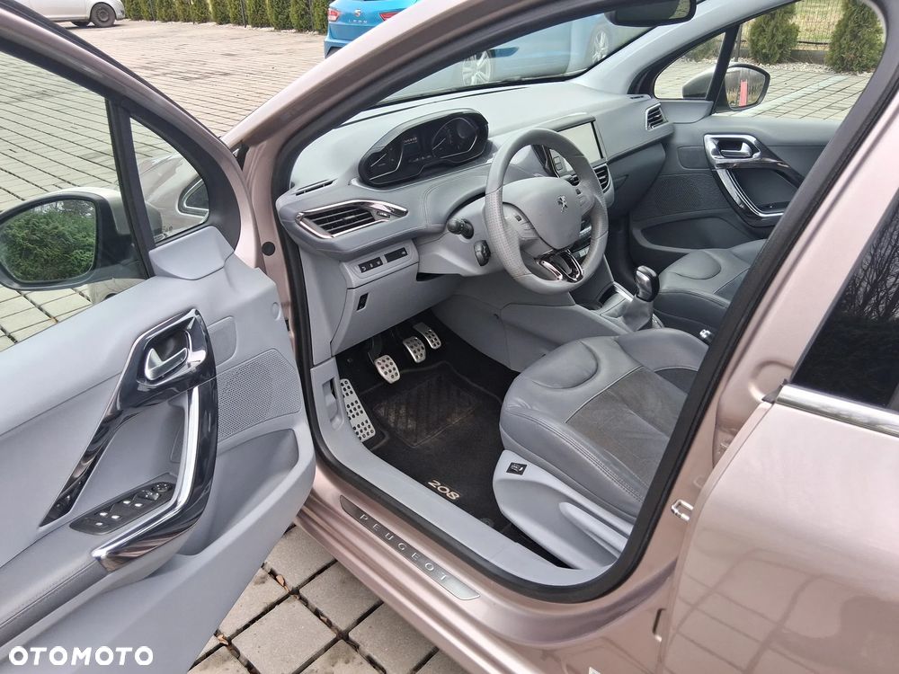 Peugeot 208 e-HDi 92 Stop&Start Style - 13