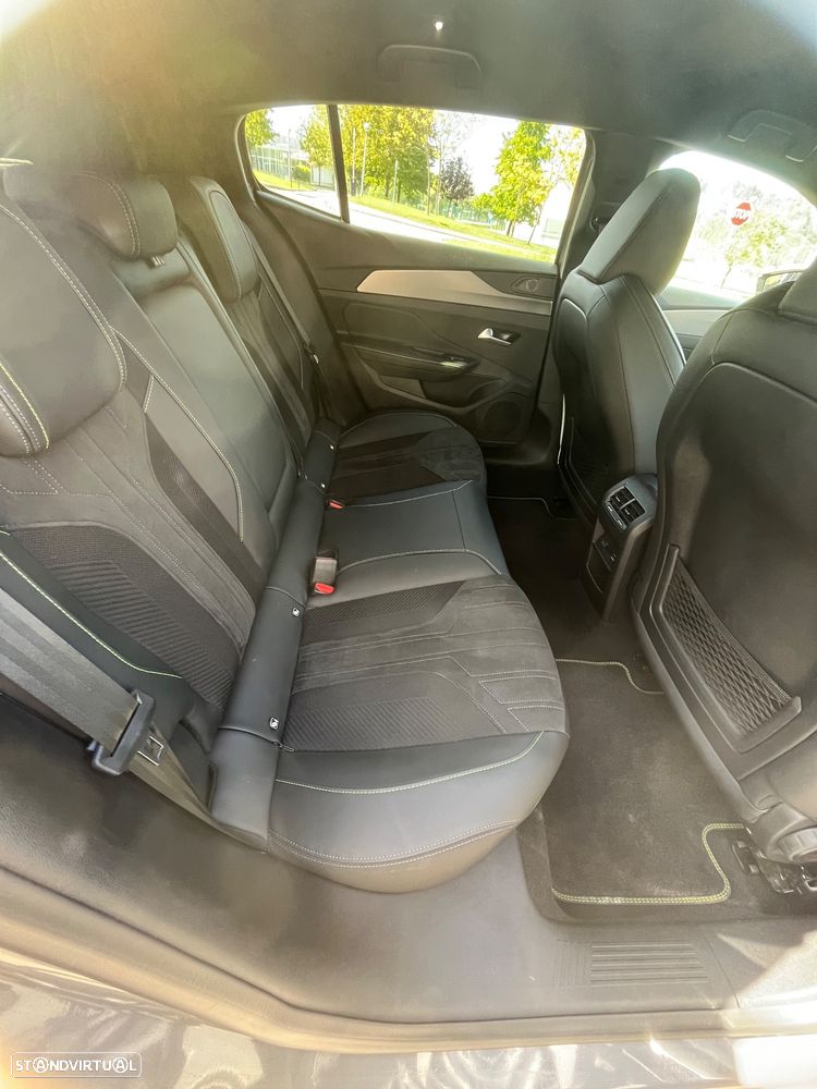 Peugeot 408 1.6 Hybrid GT e-EAT8 - 8