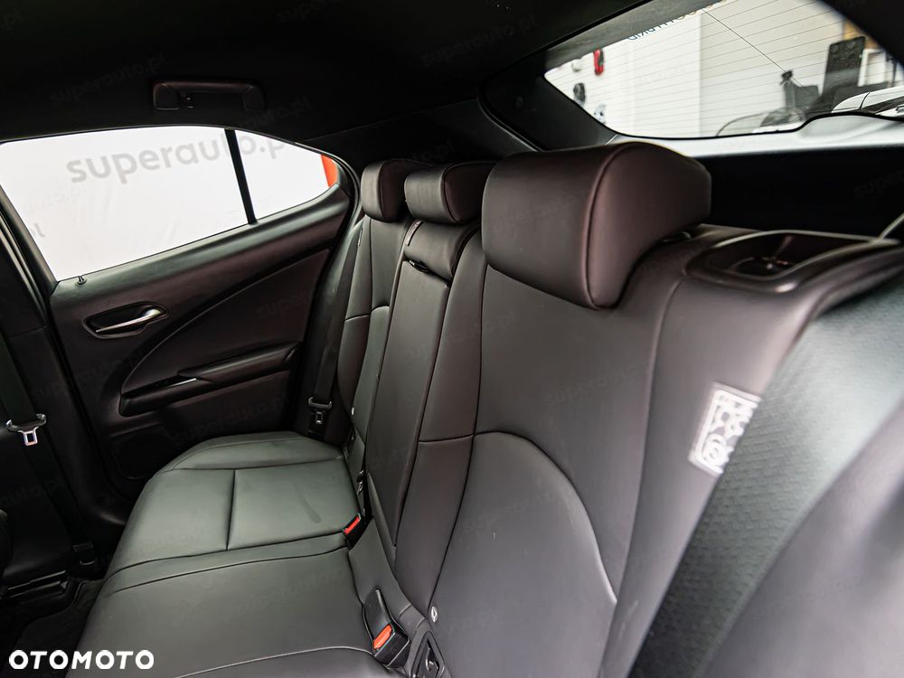 Lexus UX - 26