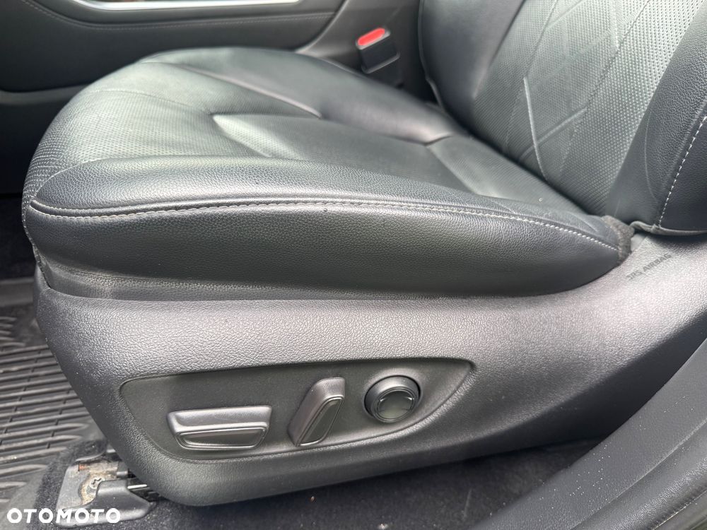 Toyota Highlander 2.5 Hybrid Executive - 15